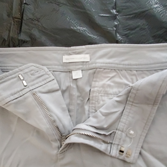 Shorts - Picture 2 of 3